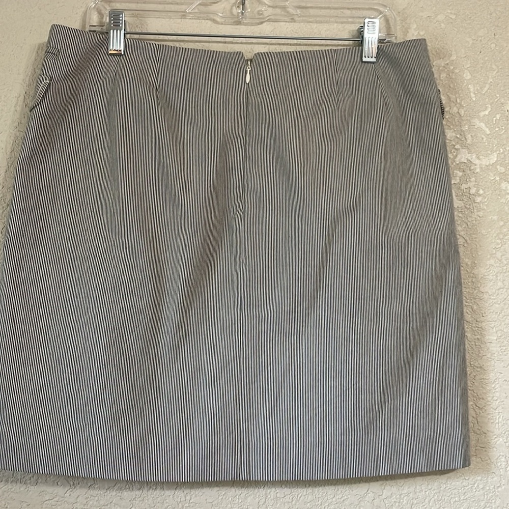ANN TAYLOR LOFT SKIRT - Picture 4 of 7